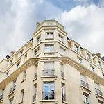 Paris District A Bright And Peaceful Pied A Terre